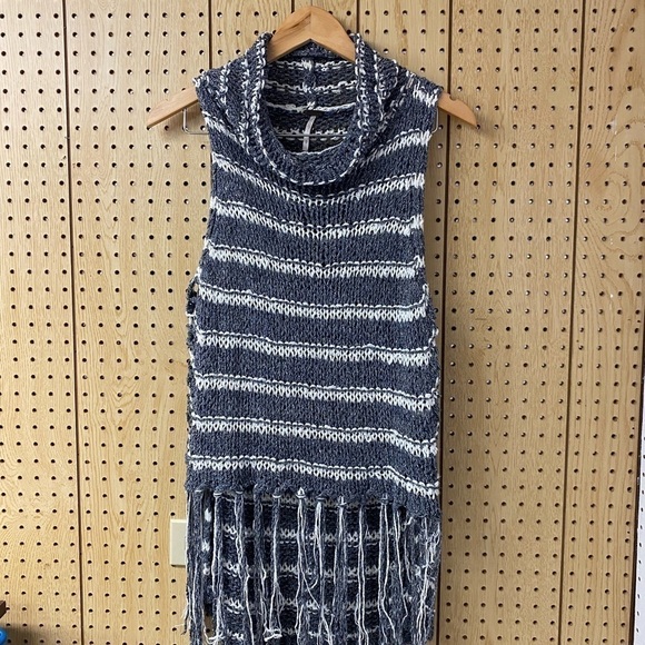 Free People Fringe Top - Picture 2 of 6